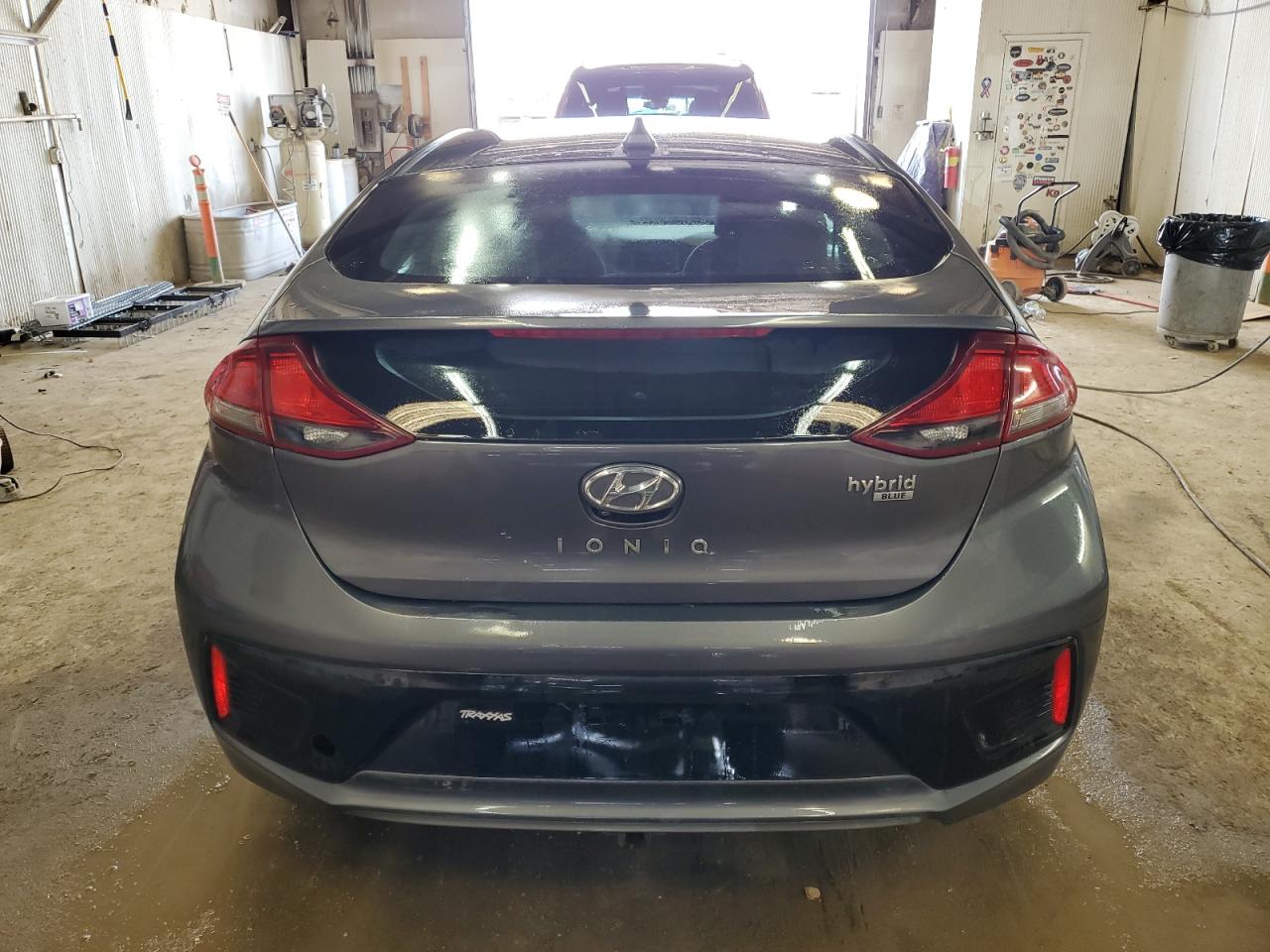 Photo 5 VIN: KMHC65LC1HU047827 - HYUNDAI IONIQ 