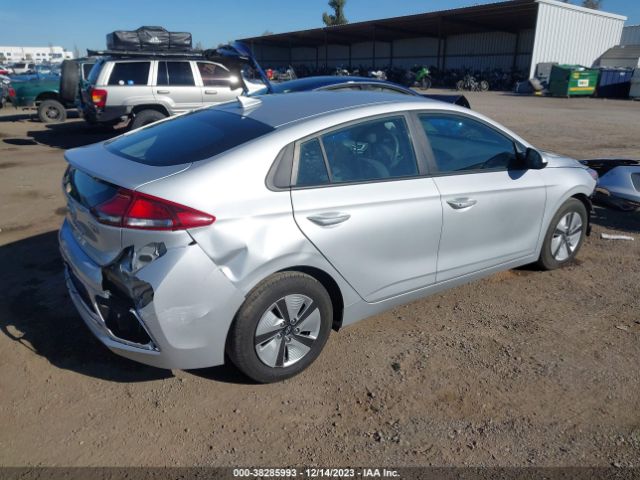 Photo 3 VIN: KMHC65LC1KU117933 - HYUNDAI IONIQ HYBRID 