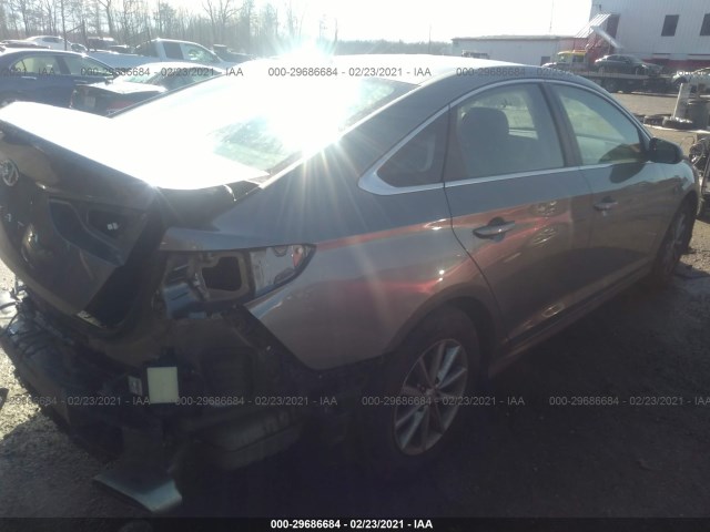 Photo 3 VIN: KMHC65LC1KU166663 - HYUNDAI IONIQ HYBRID 