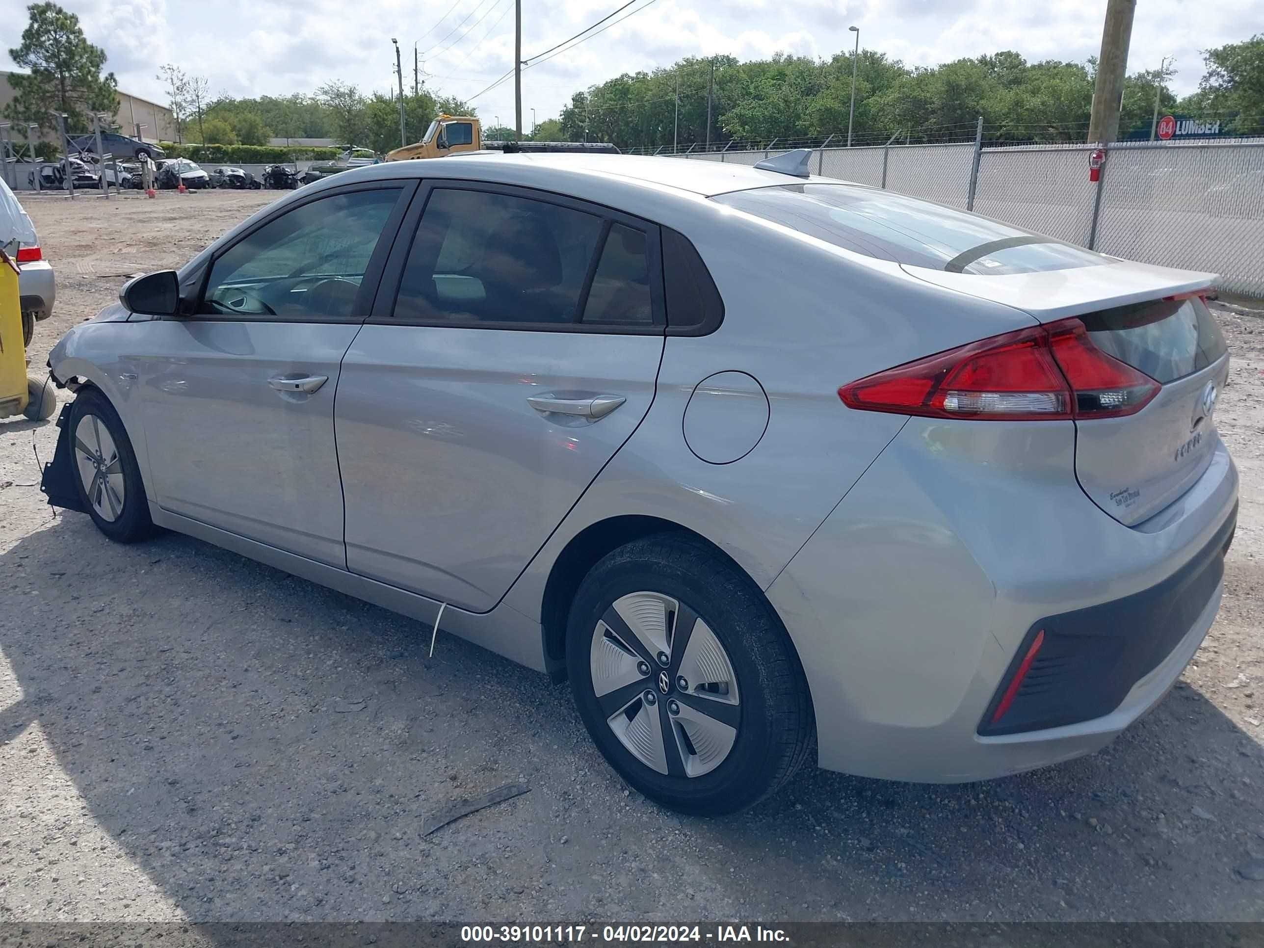 Photo 2 VIN: KMHC65LC1LU231920 - HYUNDAI IONIQ 