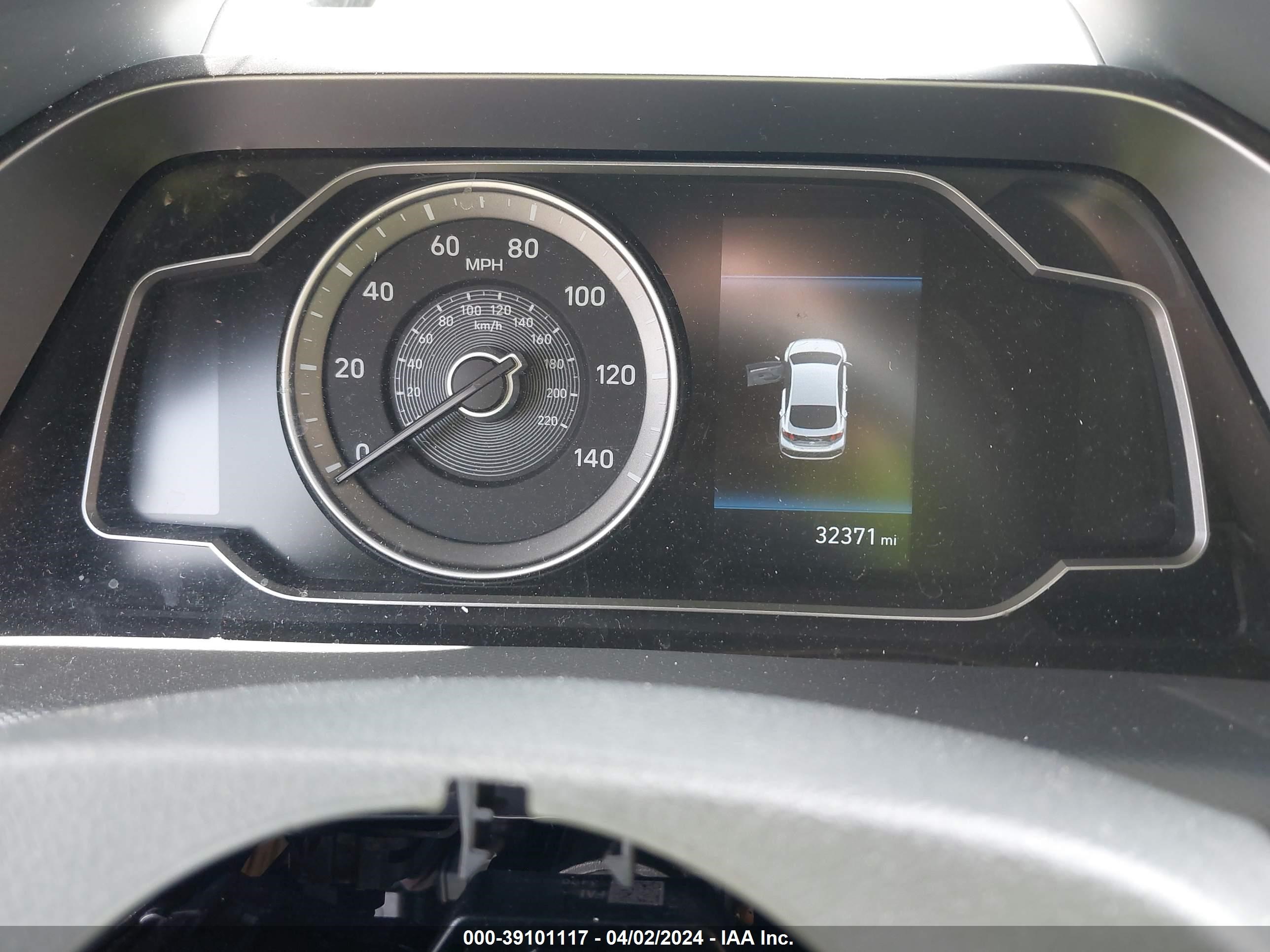 Photo 6 VIN: KMHC65LC1LU231920 - HYUNDAI IONIQ 