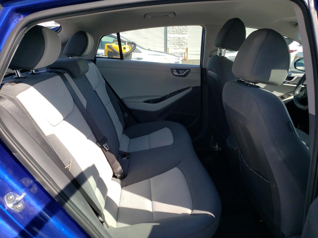 Photo 9 VIN: KMHC65LC1LU239483 - HYUNDAI IONIQ 