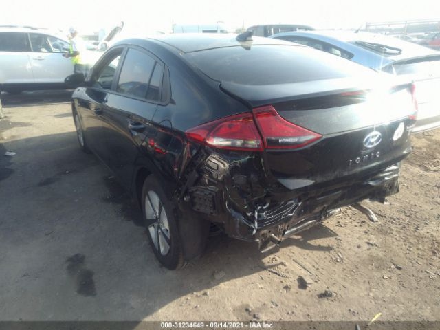 Photo 2 VIN: KMHC65LC2HU040000 - HYUNDAI IONIQ HYBRID 