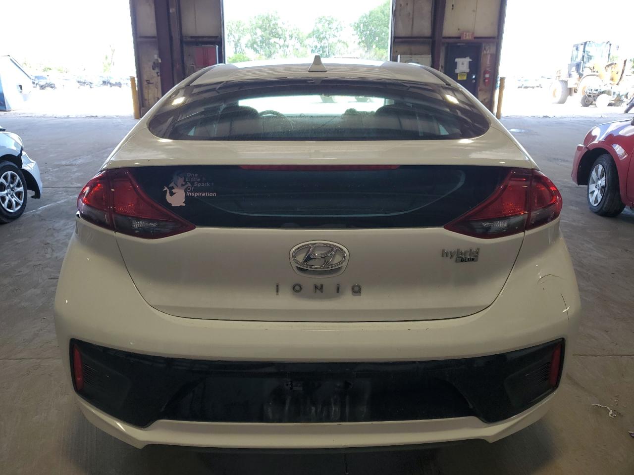 Photo 5 VIN: KMHC65LC2JU059961 - HYUNDAI IONIQ 