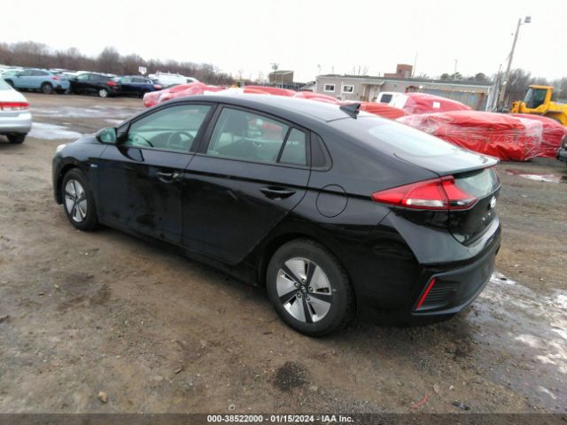 Photo 2 VIN: KMHC65LC3HU057307 - HYUNDAI IONIQ HYBRID 