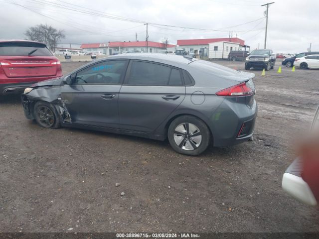 Photo 2 VIN: KMHC65LC4HU024011 - HYUNDAI IONIQ HYBRID 