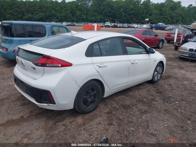 Photo 3 VIN: KMHC65LC4HU047692 - HYUNDAI IONIQ 