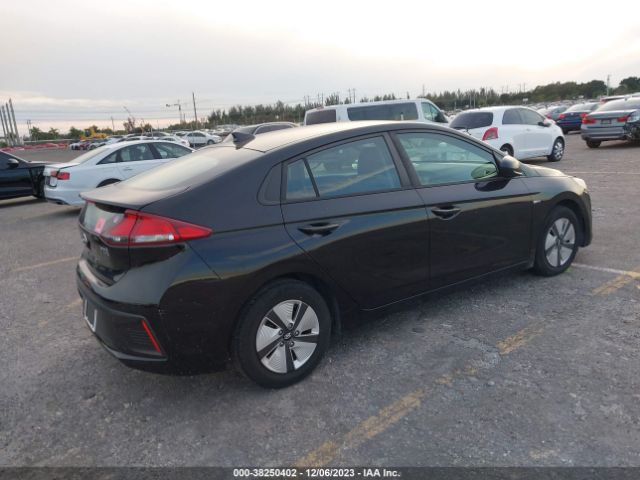 Photo 3 VIN: KMHC65LC4KU108059 - HYUNDAI IONIQ HYBRID 