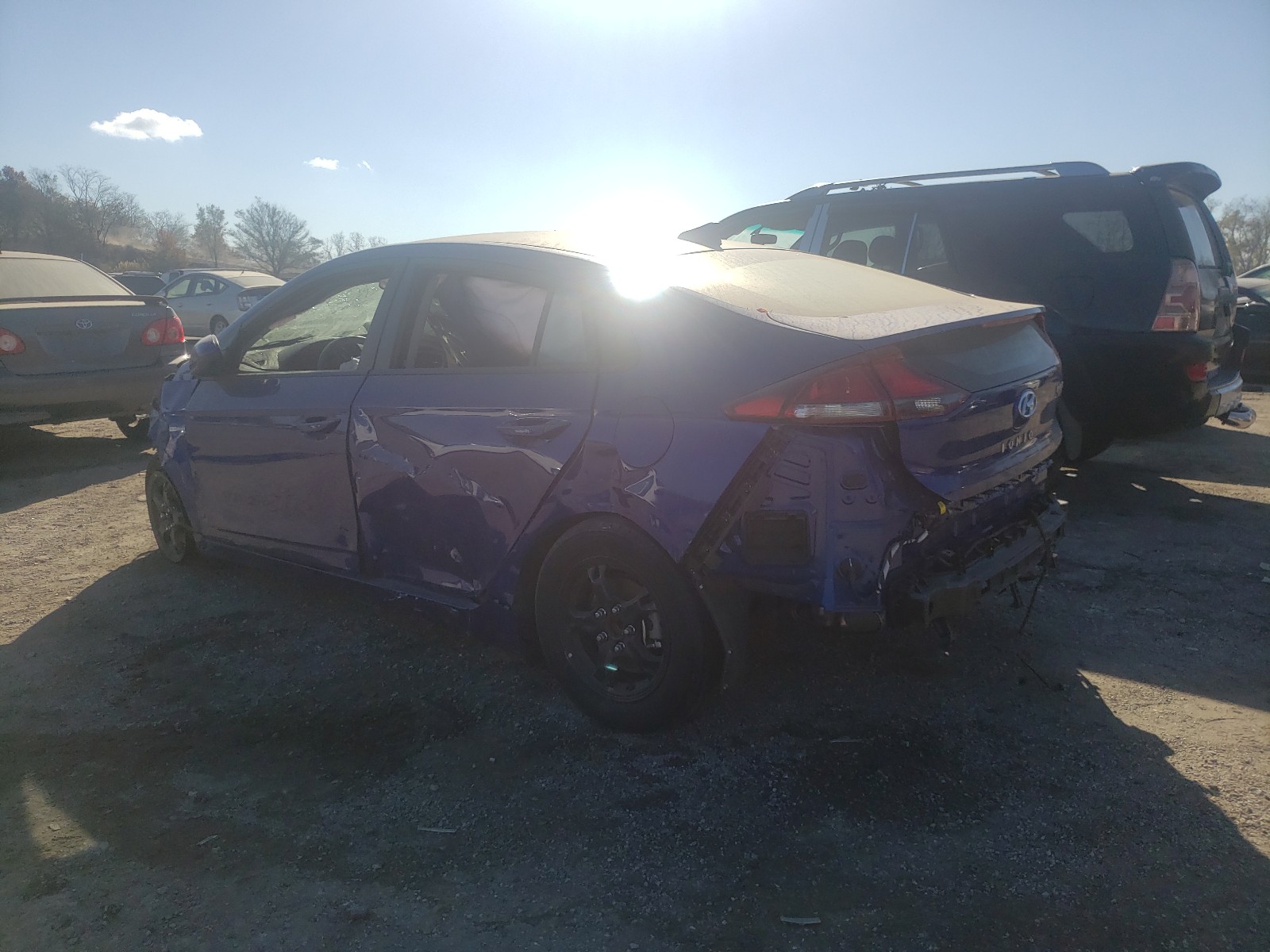 Photo 2 VIN: KMHC65LC4KU179374 - HYUNDAI IONIQ BLUE 