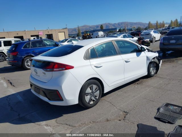 Photo 3 VIN: KMHC65LC5HU025233 - HYUNDAI IONIQ HYBRID 