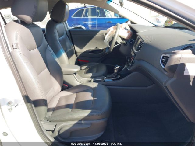 Photo 4 VIN: KMHC65LC5HU025233 - HYUNDAI IONIQ HYBRID 