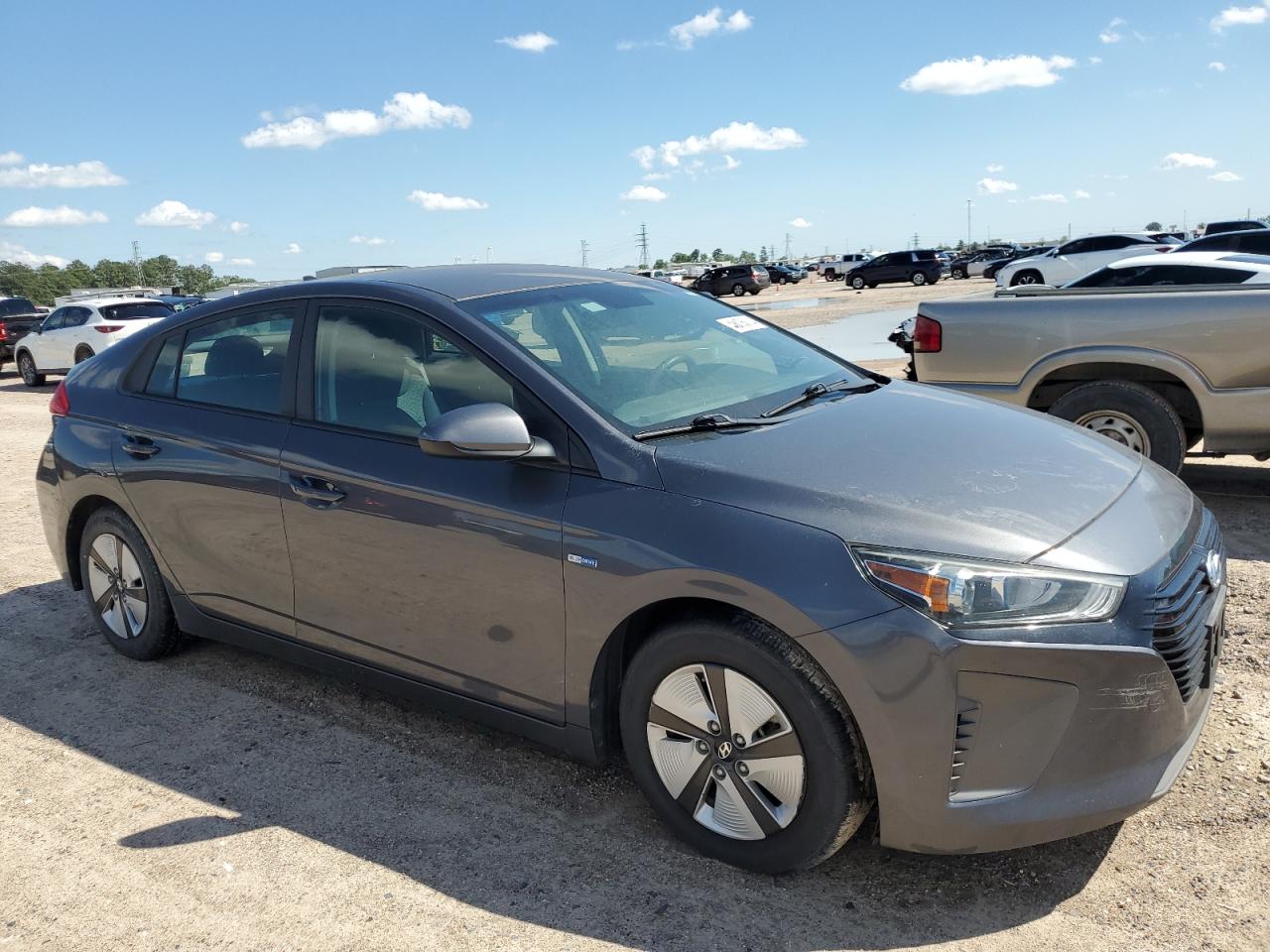 Photo 3 VIN: KMHC65LC5JU068167 - HYUNDAI IONIQ 