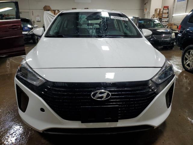 Photo 4 VIN: KMHC65LC5KU179142 - HYUNDAI IONIQ BLUE 