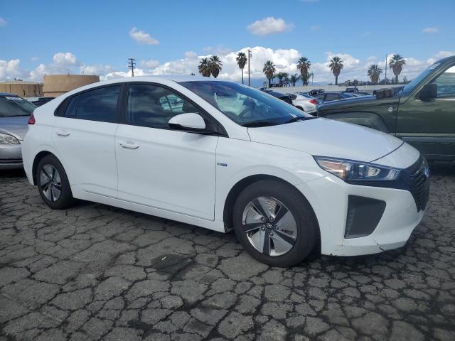 Photo 3 VIN: KMHC65LC6KU140754 - HYUNDAI IONIQ 