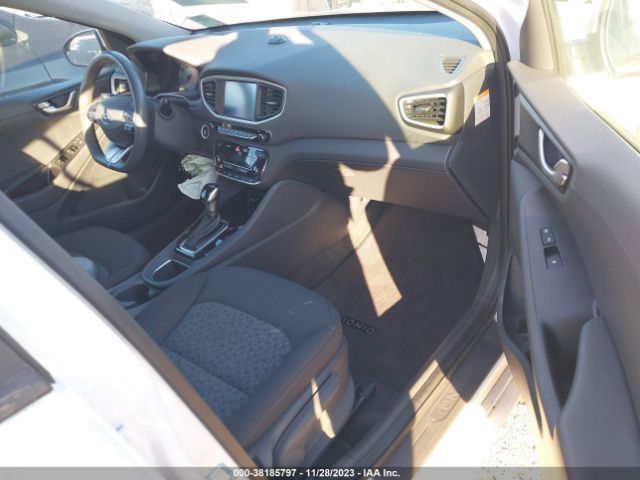 Photo 4 VIN: KMHC65LC6KU166738 - HYUNDAI IONIQ HYBRID 