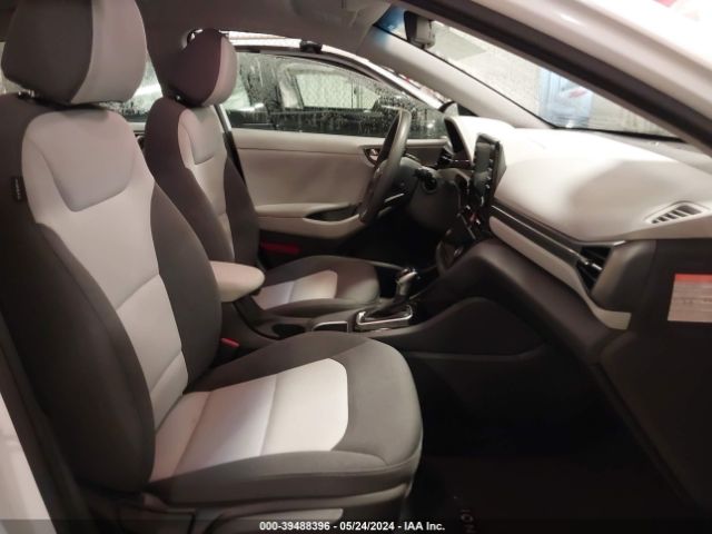 Photo 4 VIN: KMHC65LC6LU211825 - HYUNDAI IONIQ HYBRID 