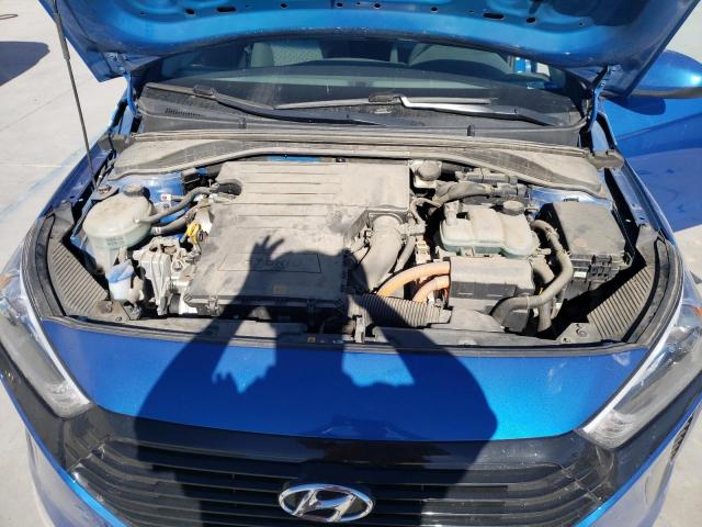 Photo 6 VIN: KMHC65LC7HU030823 - HYUNDAI IONIQ BLUE 