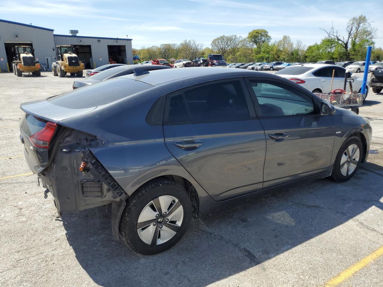 Photo 2 VIN: KMHC65LC7JU065013 - HYUNDAI IONIQ 