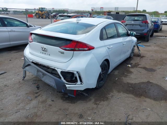 Photo 3 VIN: KMHC65LC7LU214944 - HYUNDAI IONIQ 