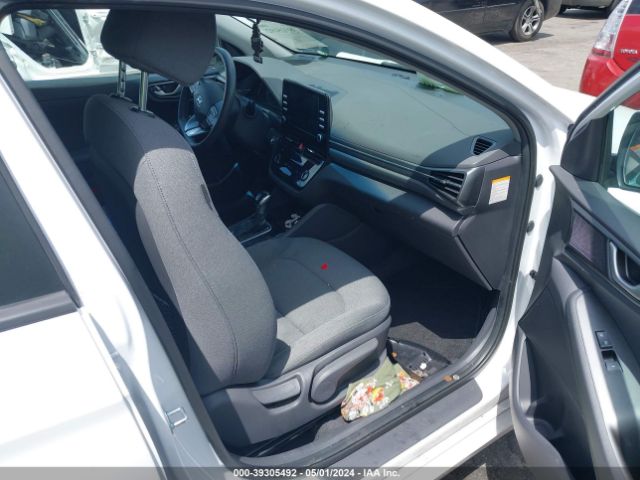 Photo 4 VIN: KMHC65LC7MU252837 - HYUNDAI IONIQ HYBRID 