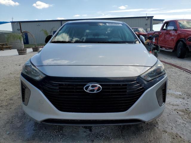 Photo 4 VIN: KMHC65LC8HU031558 - HYUNDAI IONIQ 