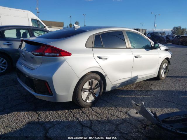 Photo 3 VIN: KMHC65LC8HU049462 - HYUNDAI IONIQ HYBRID 