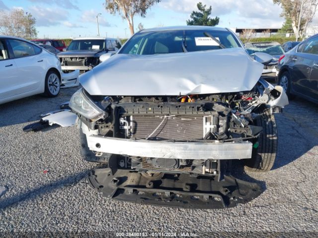 Photo 5 VIN: KMHC65LC8HU049462 - HYUNDAI IONIQ HYBRID 