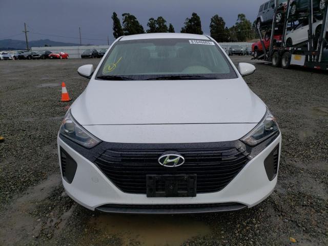 Photo 4 VIN: KMHC65LC8KU139802 - HYUNDAI IONIQ 