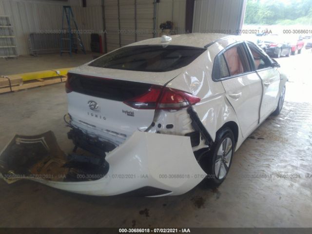 Photo 3 VIN: KMHC65LC8LU229825 - HYUNDAI IONIQ HYBRID 