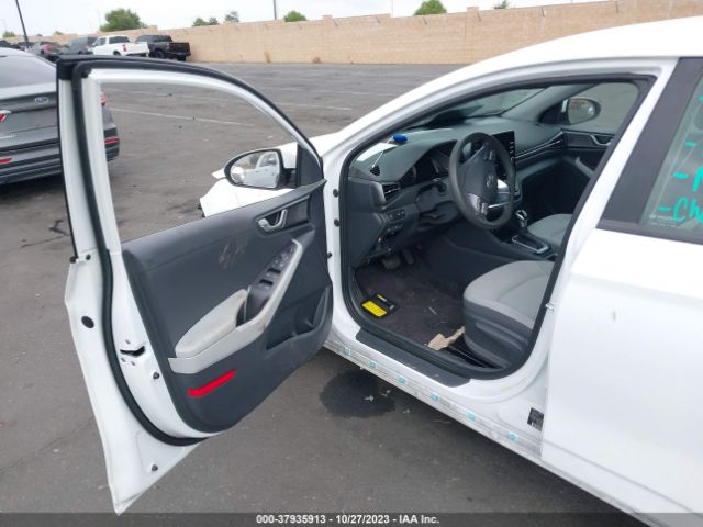 Photo 4 VIN: KMHC65LC8NU281605 - HYUNDAI IONIQ HYBRID 