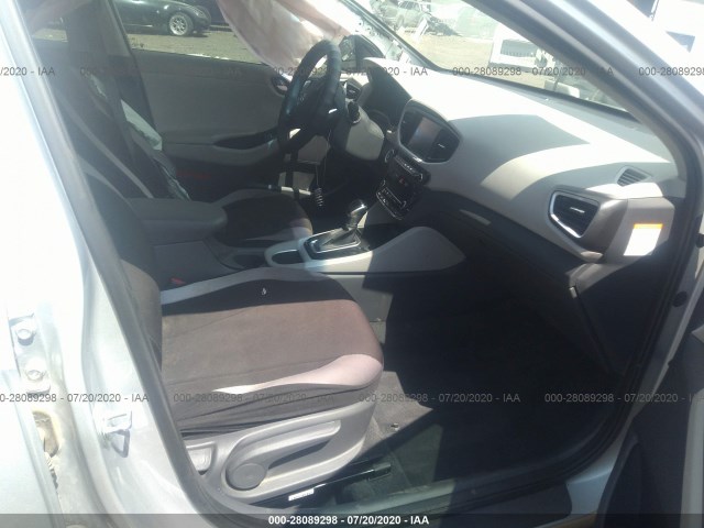 Photo 4 VIN: KMHC65LC9HU036459 - HYUNDAI IONIQ HYBRID 