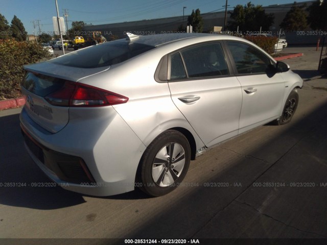 Photo 3 VIN: KMHC65LC9JU064526 - HYUNDAI IONIQ HYBRID 