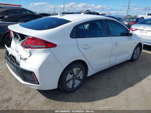 Photo 3 VIN: KMHC65LC9KU175658 - HYUNDAI IONIQ HYBRID 