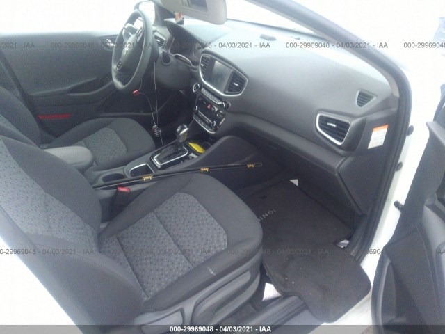 Photo 4 VIN: KMHC65LC9KU180326 - HYUNDAI IONIQ HYBRID 