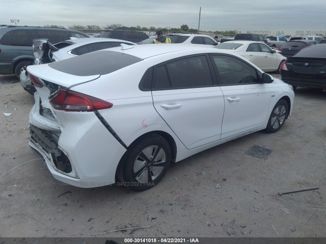 Photo 3 VIN: KMHC65LCXHU032338 - HYUNDAI IONIQ HYBRID 