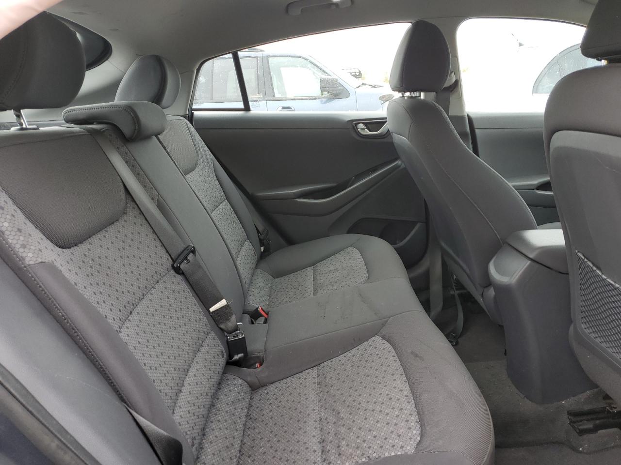 Photo 9 VIN: KMHC65LCXKU163423 - HYUNDAI IONIQ 