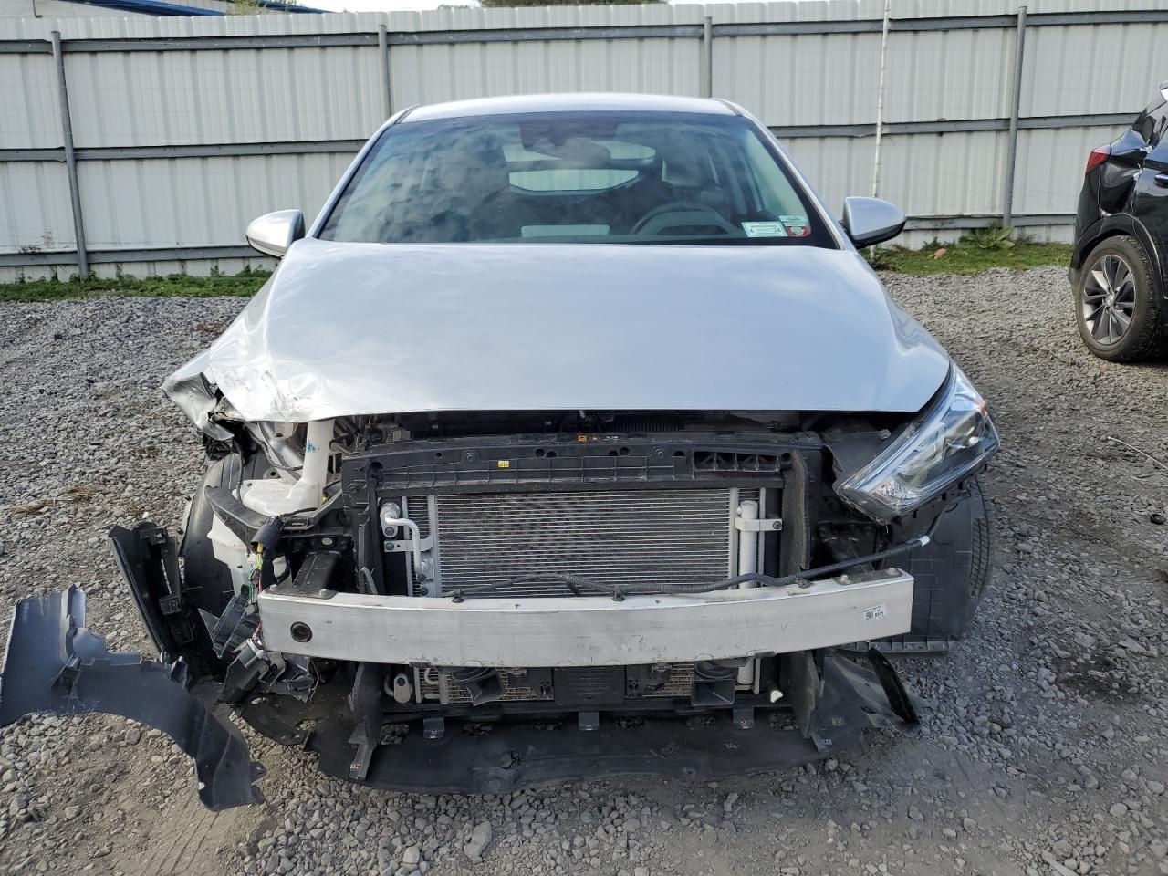 Photo 4 VIN: KMHC65LCXNU285137 - HYUNDAI IONIQ 