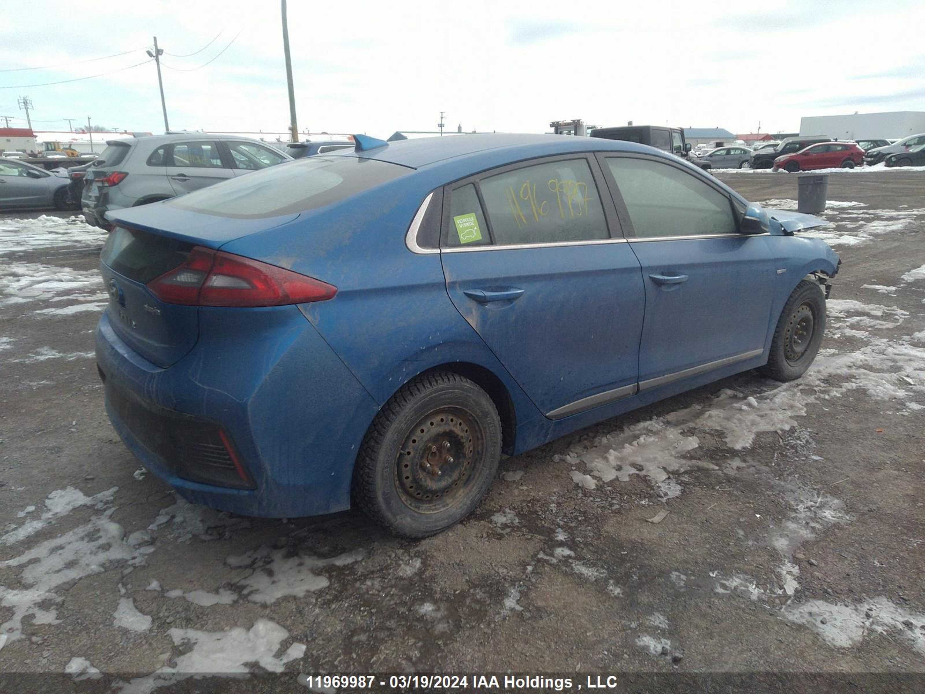 Photo 3 VIN: KMHC65LD6JU069689 - HYUNDAI IONIQ 