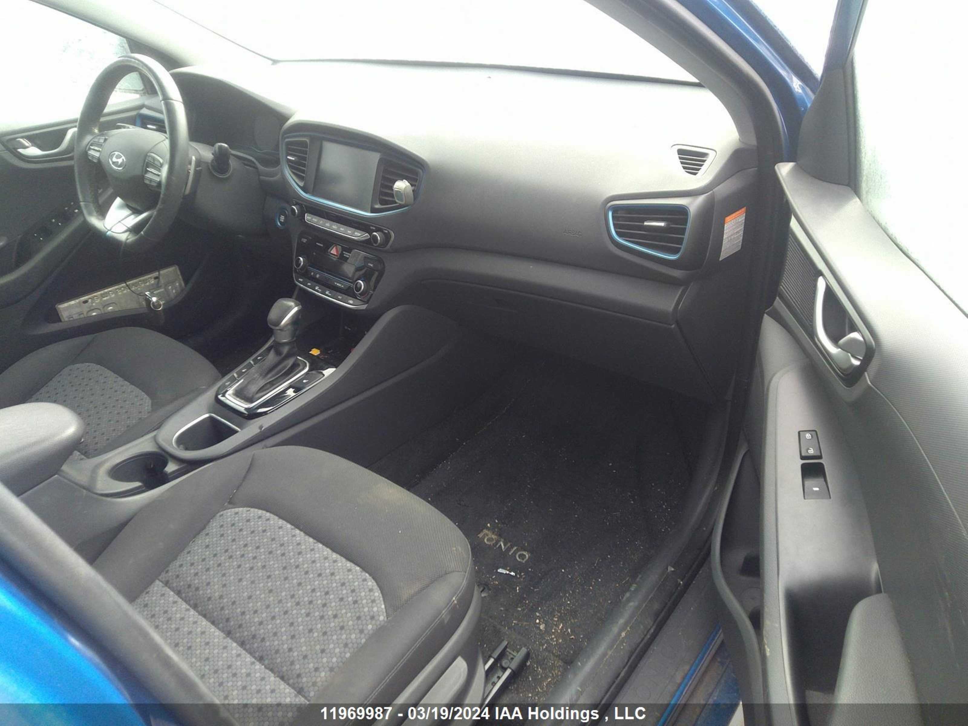 Photo 4 VIN: KMHC65LD6JU069689 - HYUNDAI IONIQ 