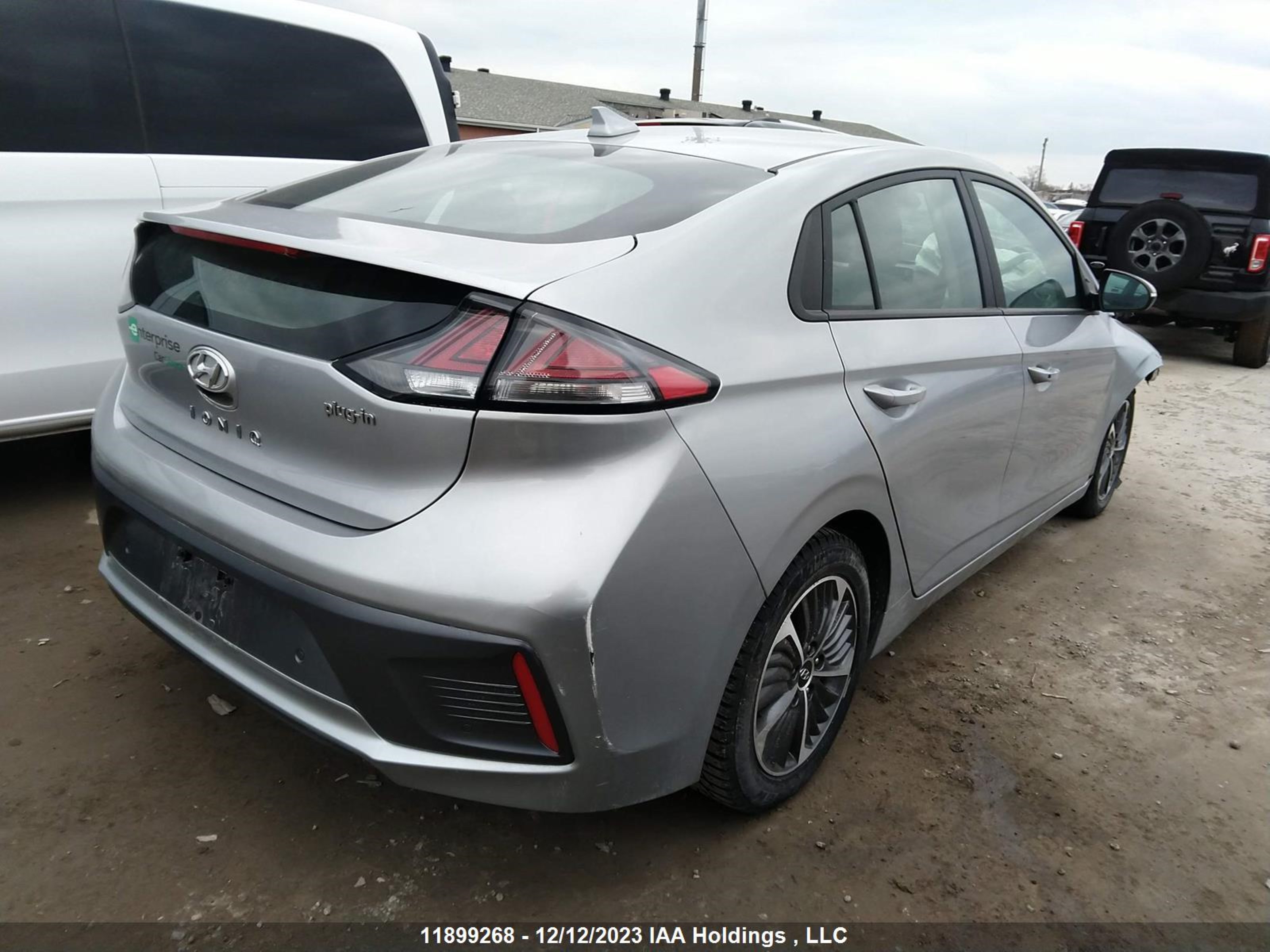 Photo 3 VIN: KMHC65LD8MU260180 - HYUNDAI IONIQ 