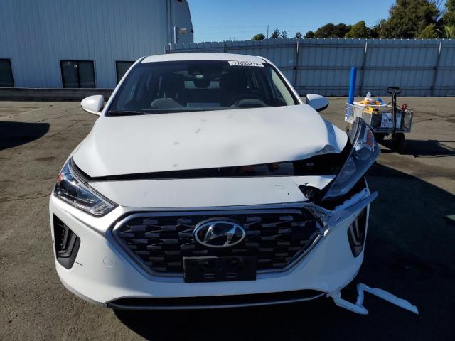 Photo 4 VIN: KMHC65LD9LU222021 - HYUNDAI IONIQ SE 