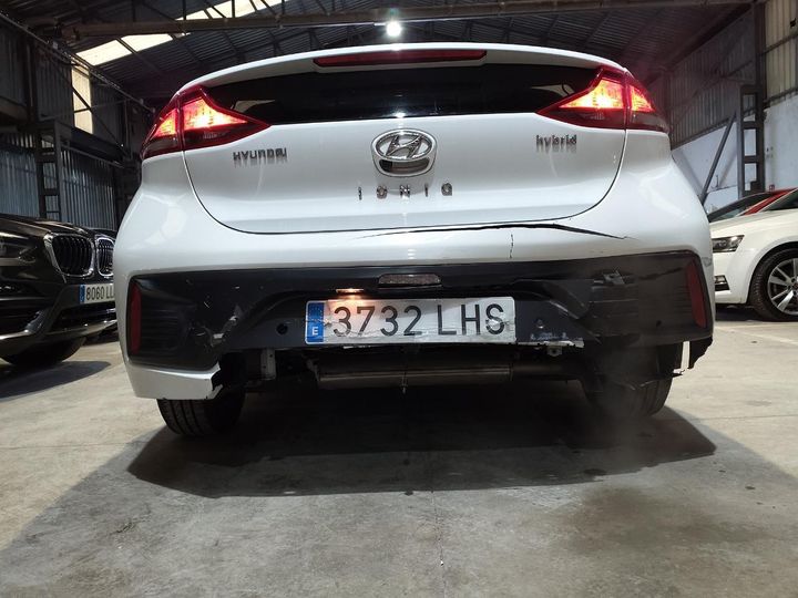 Photo 18 VIN: KMHC751CGLU207263 - HYUNDAI IONIQ 