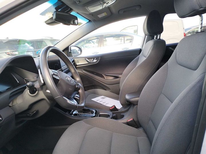 Photo 11 VIN: KMHC751DGMU237444 - HYUNDAI IONIQ 