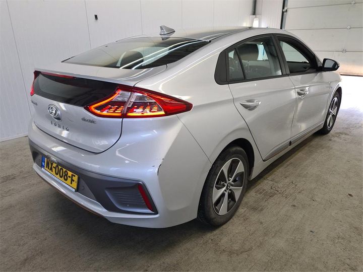 Photo 4 VIN: KMHC751HFHU008576 - HYUNDAI IONIQ 