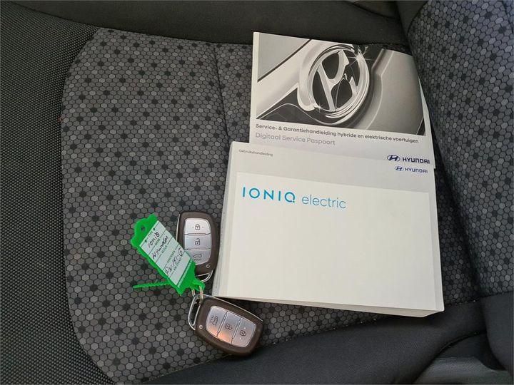 Photo 4 VIN: KMHC751HFHU011295 - HYUNDAI IONIQ 