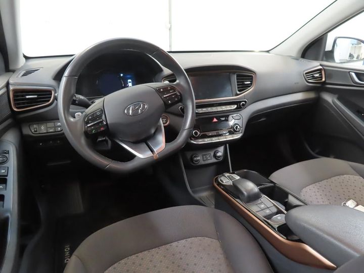 Photo 2 VIN: KMHC751HFHU011849 - HYUNDAI IONIQ 