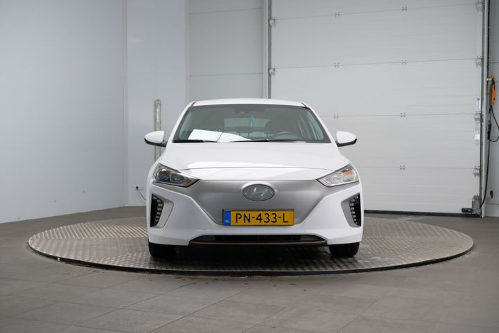 Photo 6 VIN: KMHC751HFHU011922 - HYUNDAI IONIQ 