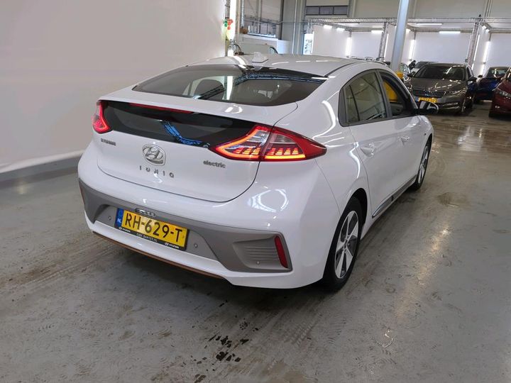 Photo 1 VIN: KMHC751HFHU017313 - HYUNDAI IONIQ 