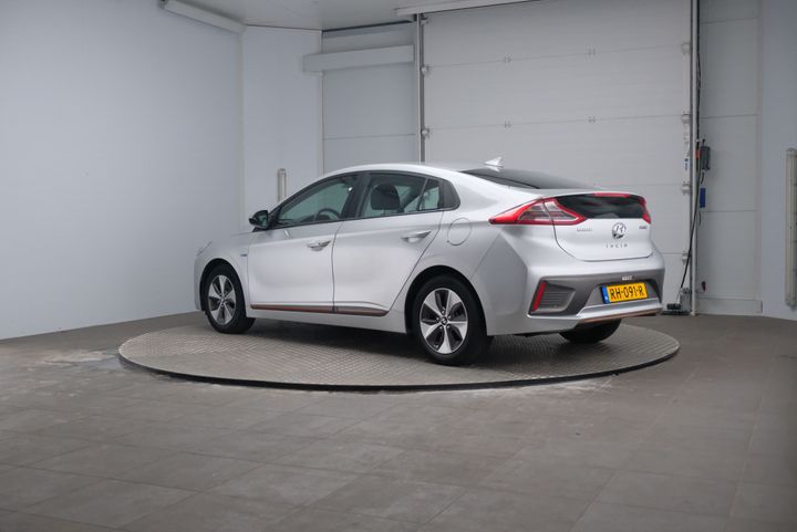 Photo 3 VIN: KMHC751HFHU018041 - HYUNDAI IONIQ 