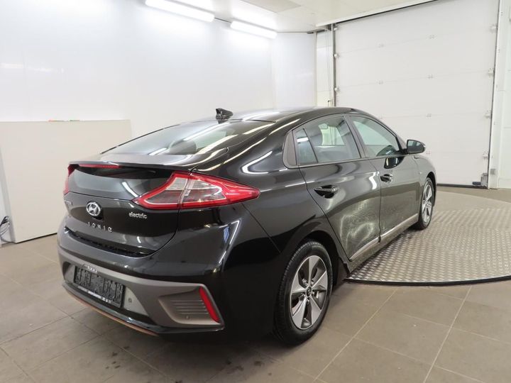 Photo 2 VIN: KMHC751HFHU018086 - HYUNDAI IONIQ 